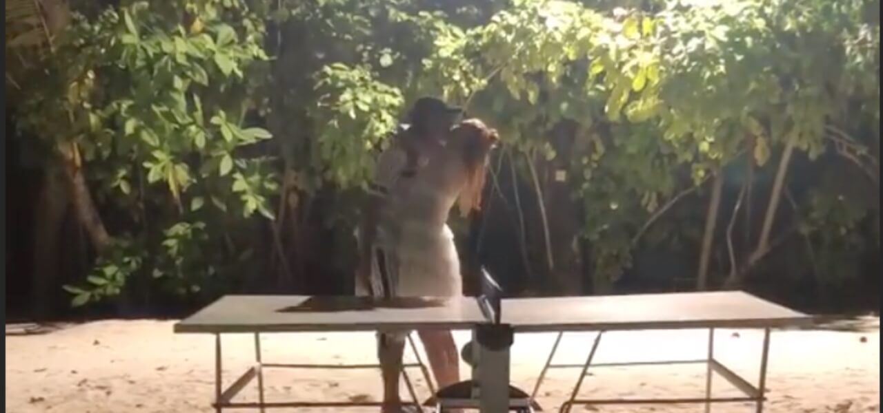 Ghali E Mariacarla Boscono Stanno Insieme Un Tenero Bacio Alle Maldive Sono Fidanzati