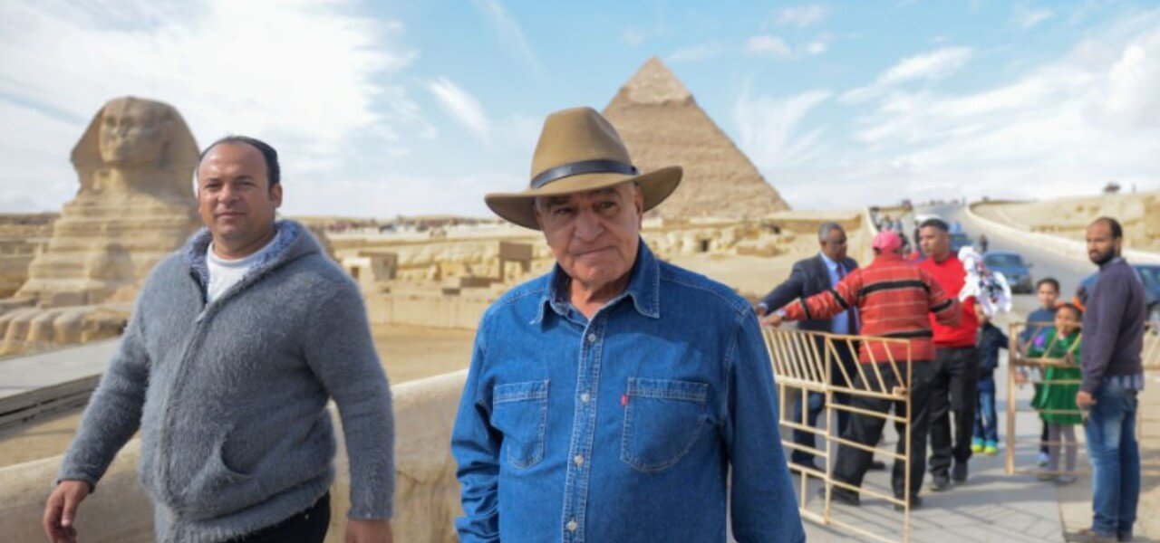 &quot;Ho scoperto la tomba di Cleopatra e Marco Antonio&quot;/ Hawass, l