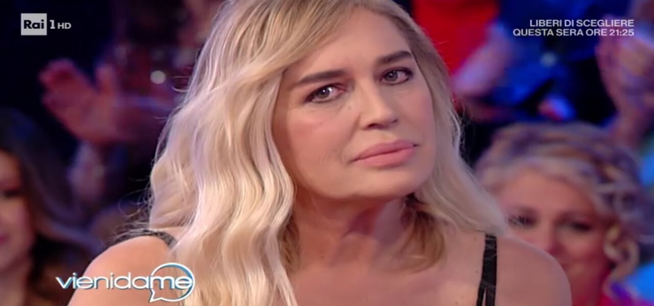 lory del santo piange a vieni da me