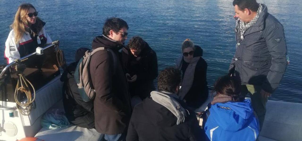 Parlamentari a bordo della Sea watch 3