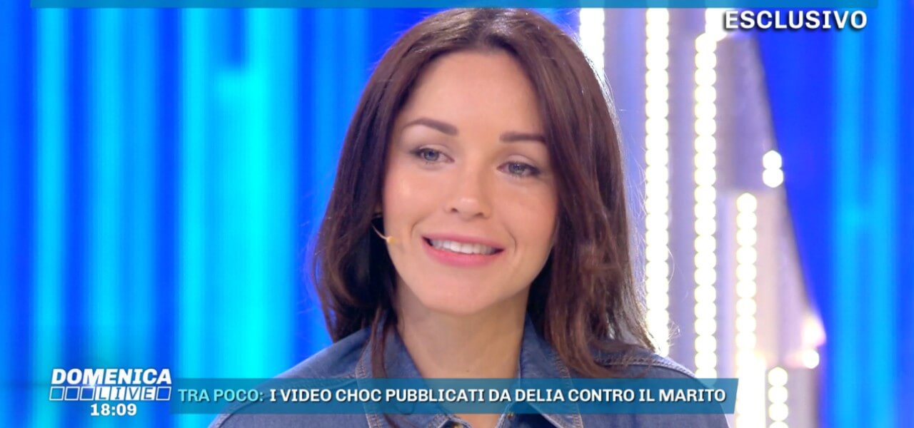 Alex Belli E Delia Duran Video Choc Il Mio Ex Marito Mi Ha Picchiata Domenica Live