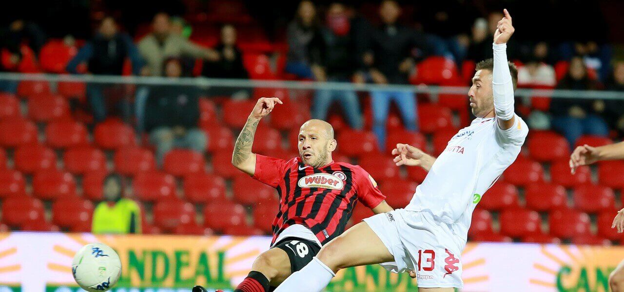 Galano tiro Foggia Padova lapresse 2019 1