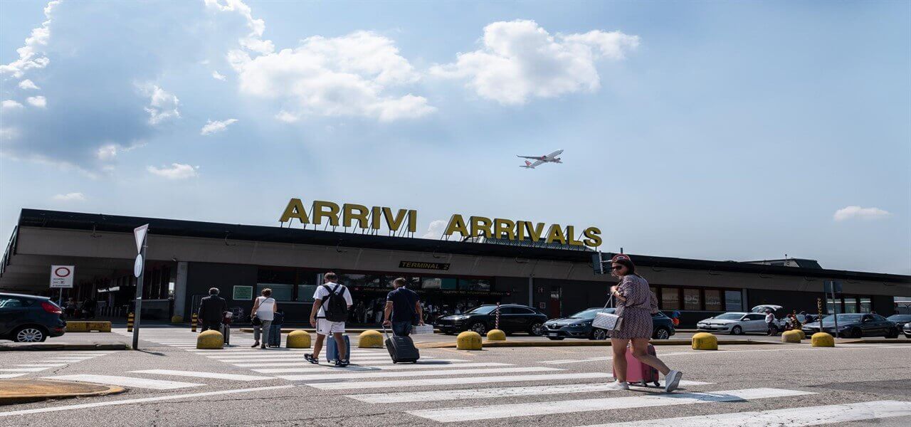 aeroporto malpensa milano lapresse