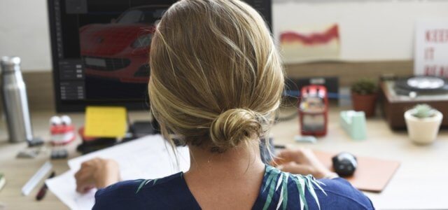 Una donna a lavoro
