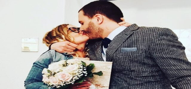 Al Funerale Del Marito In Abito Da Sposa Moglie Di Andrea Bizzotto I Miracoli