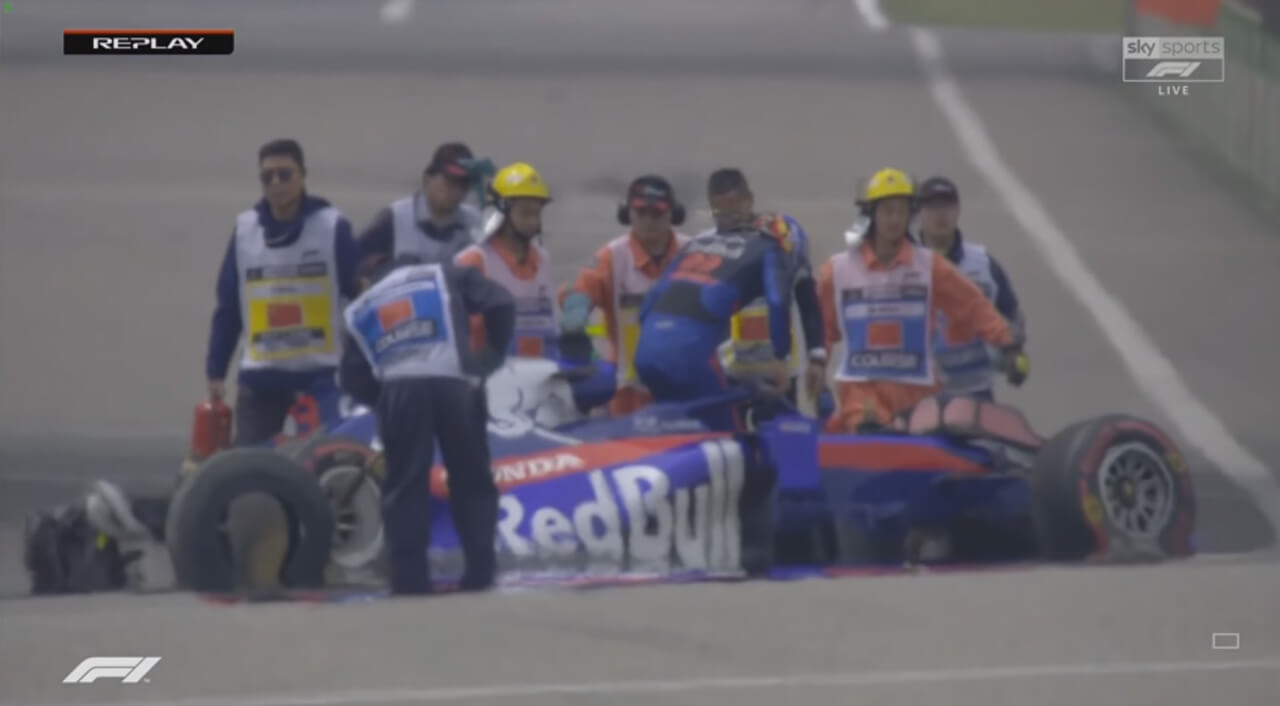 Albon, incidente in Cina