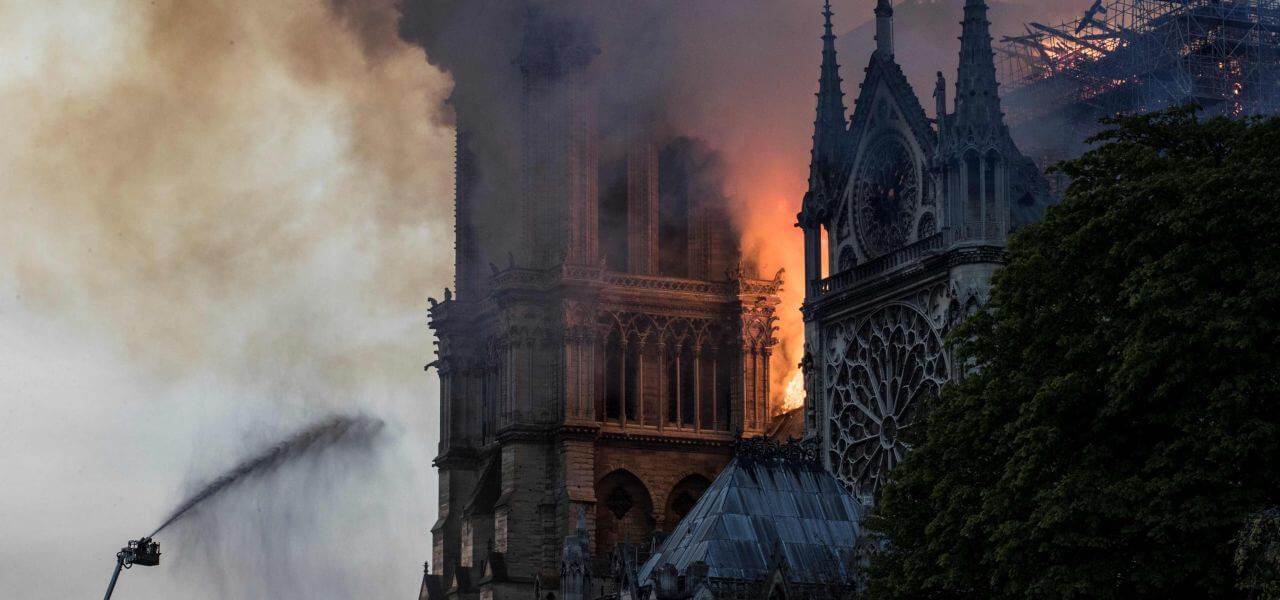 notre dame incendio sera lapresse 2019