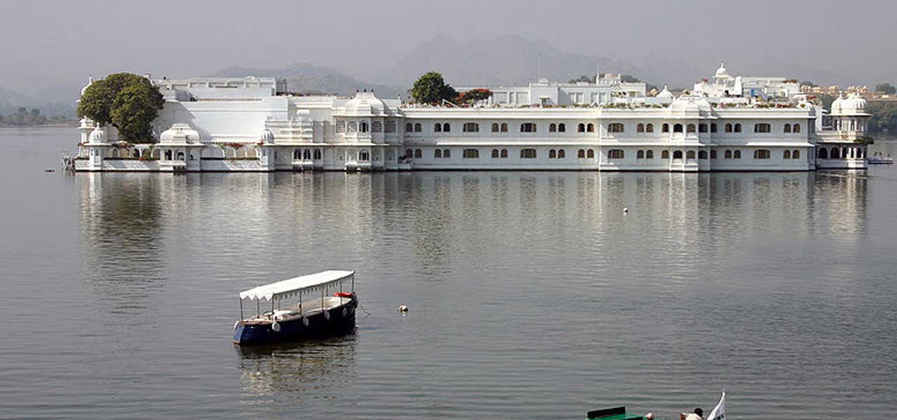 Il Lake Palace Hotel in India