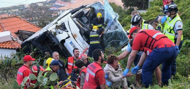 bus turistico ribaltato portogallo 2019 lapresse 640x300