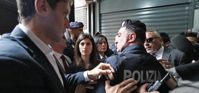 Raggi insultata a Casal Bruciato