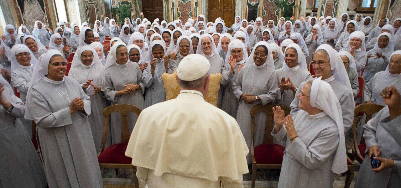 papa francesco suore 2019 lapresse
