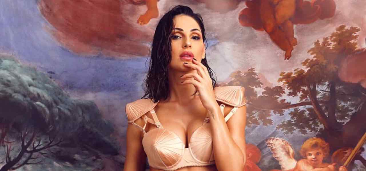 Anna Tatangelo a Buon compleanno Pippo Baudo