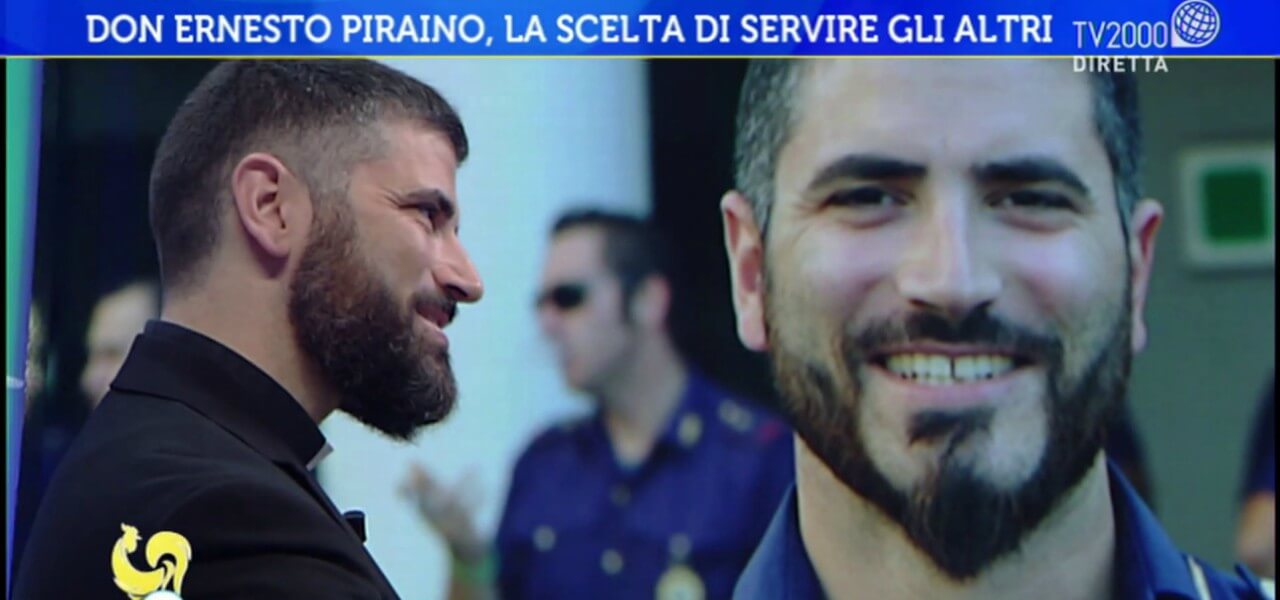 poliziotto sacerdote
