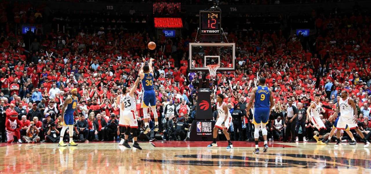 Curry tripla Golden State Toronto NBA lapresse 2019