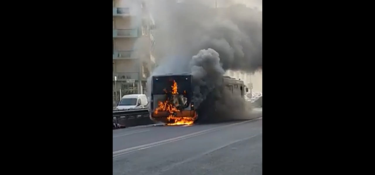 autobus fiamme genova 2019 youtube