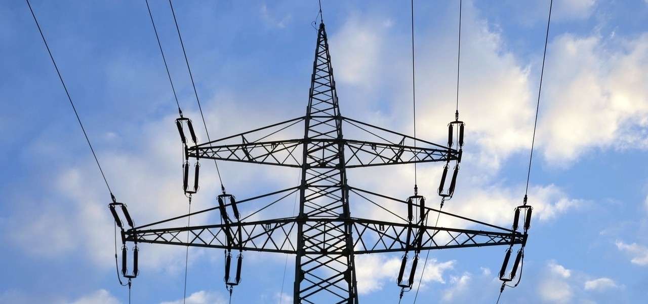 Elettricita traliccio pixabay1280