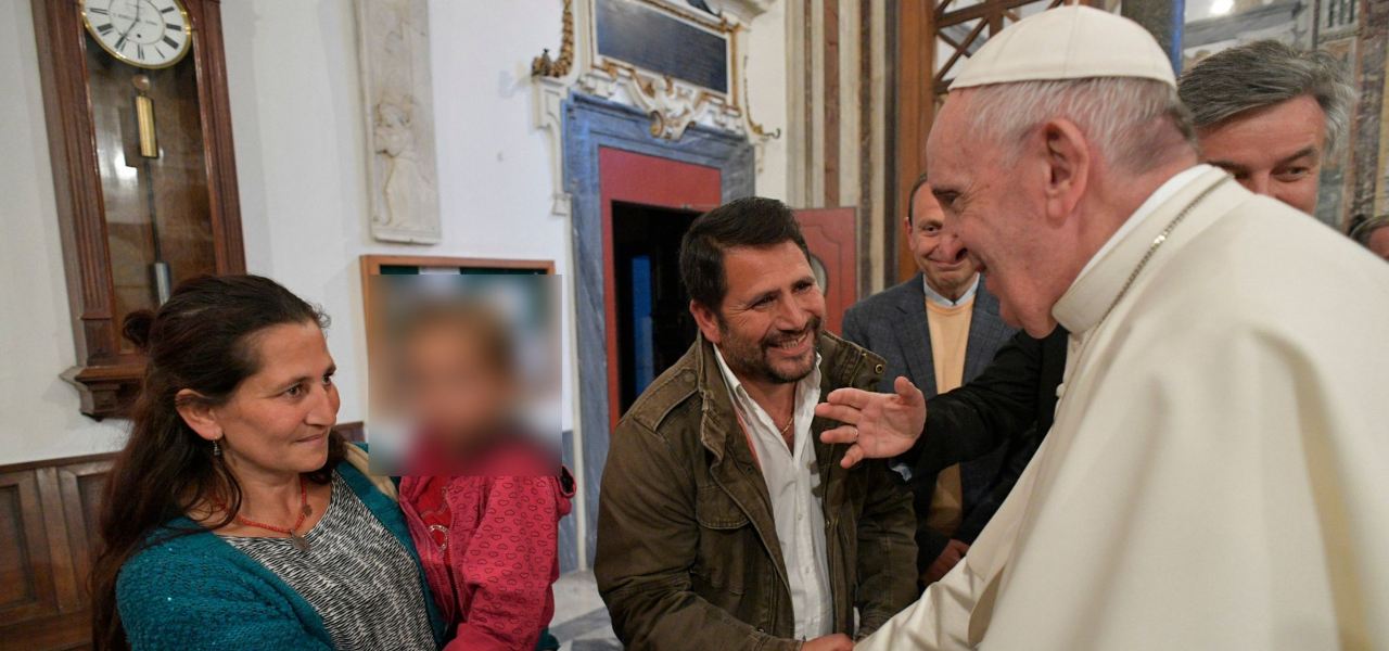 Famiglia rom Omerovic accolta dal Papa in Vaticano