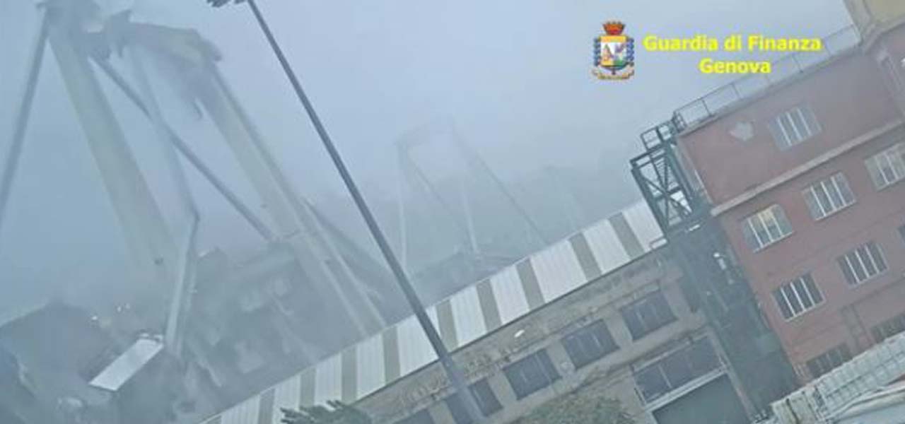 crollo ponte morandi video youtube