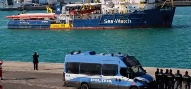 sea watch polizia lapresse 2019 640x300