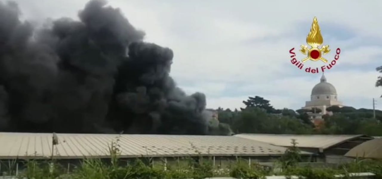 Incendio a Roma Magliana