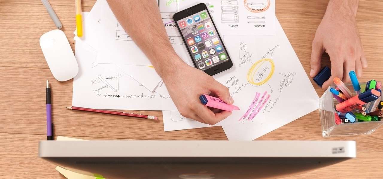 Telefonino Lavoro Scrivania Pixabay1280