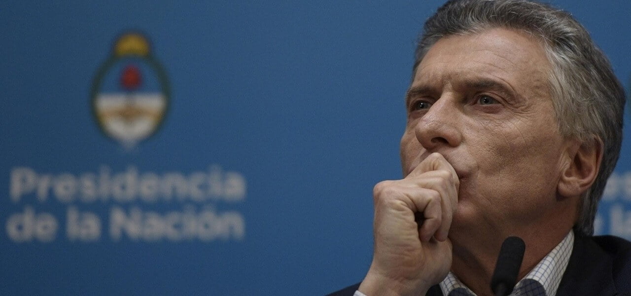 Macri Argentina pensoso Lapresse