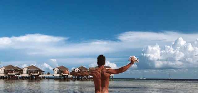 Ivan Gonzalez nudo in spiaggia (Foto: Instagram)