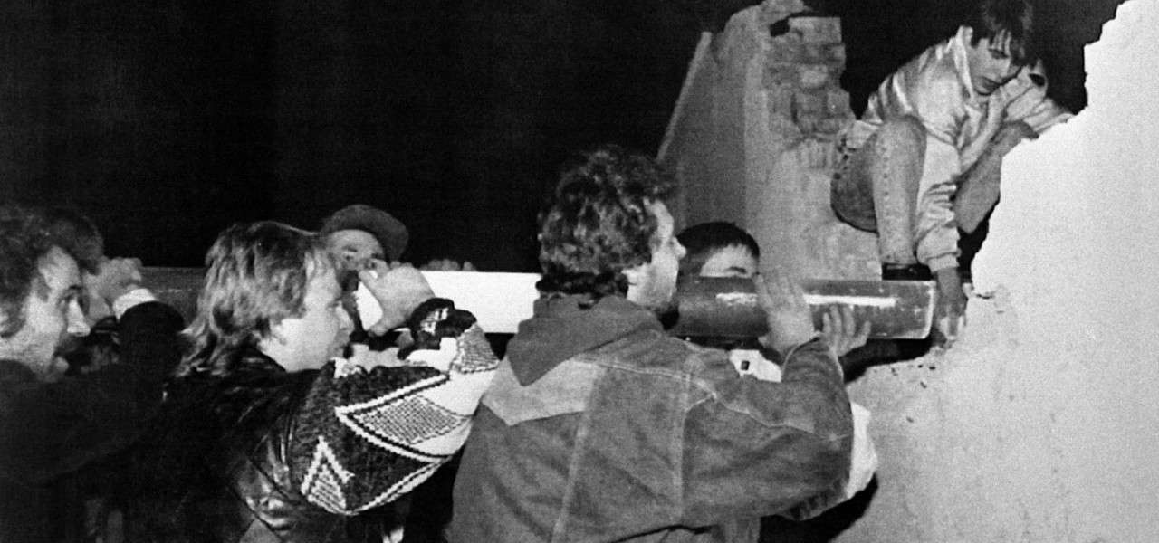 muro berlino comunismo 1989 lapresse1280