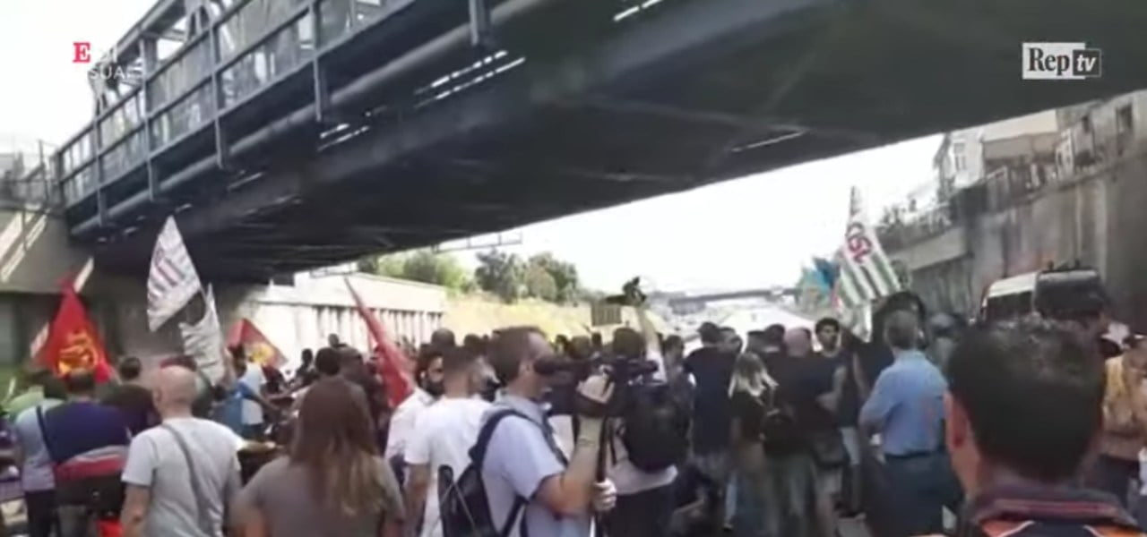 Whirlpool corteo protesta