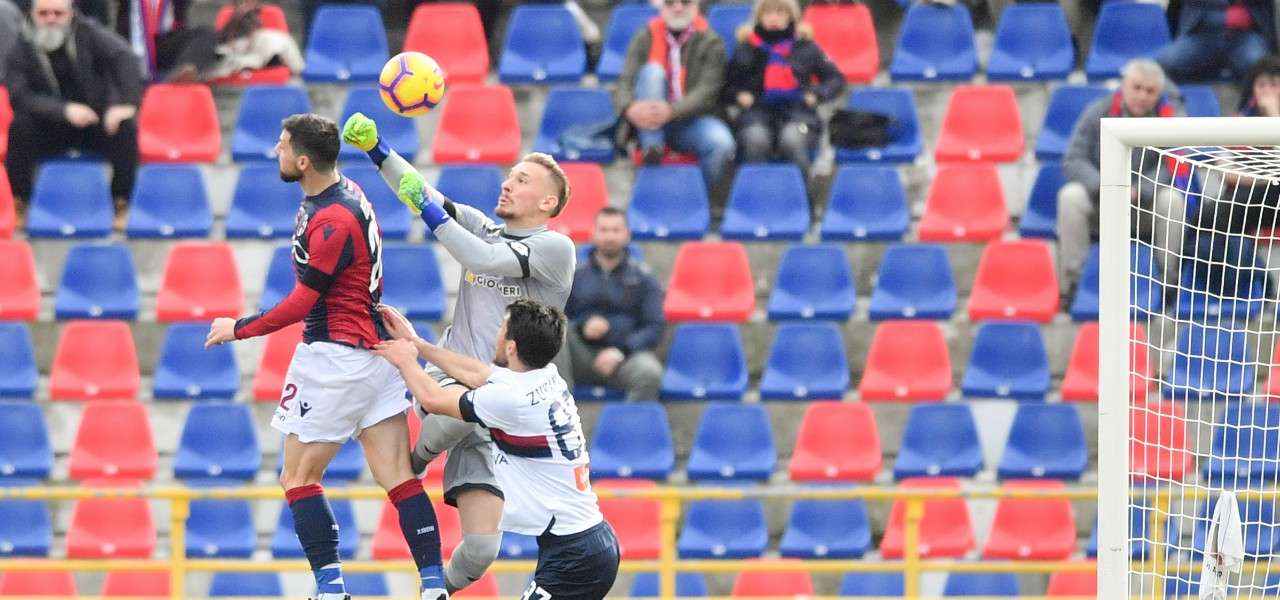 Destro Radu Zukanovic Bologna Genoa lapresse 2019