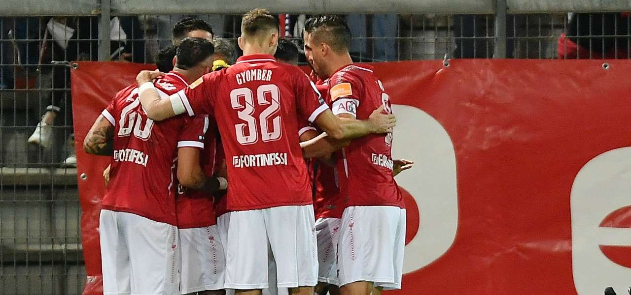 Esultanza di gruppo del Perugia (foto La Presse)