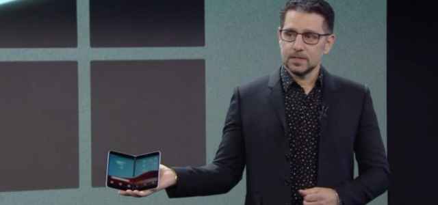 Surface Duo di Microsoft