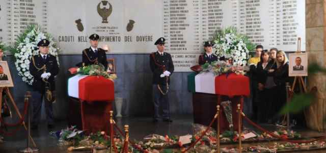 rotta demenego poliziotti trieste 2019 lapresse 640x300