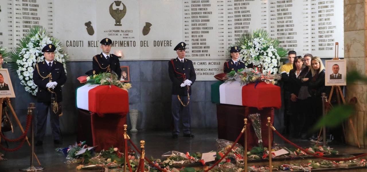 rotta demenego poliziotti trieste 2019 lapresse