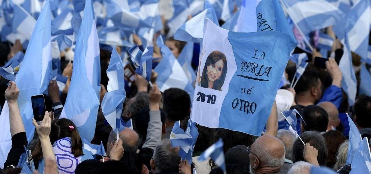 Argentina Bandiere Folla Lapresse1280