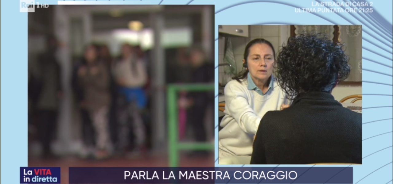 maestra sospesa vita diretta