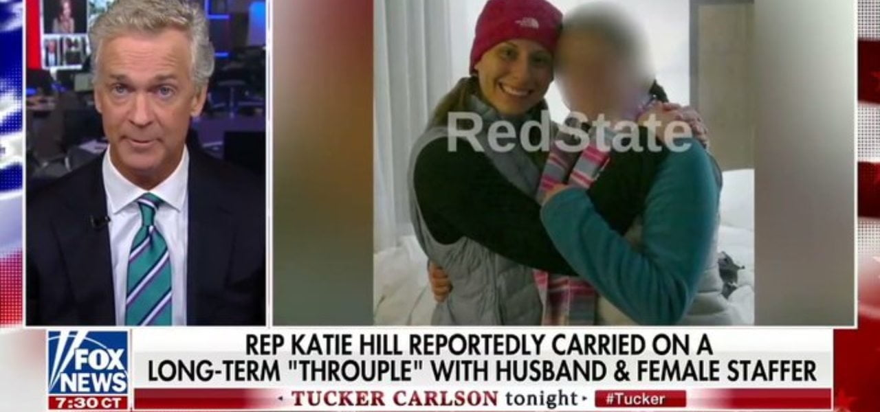 Katie Hill con l'assistente