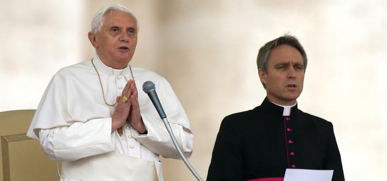 Segretario di Ratzinger con Papa Benedetto XVI