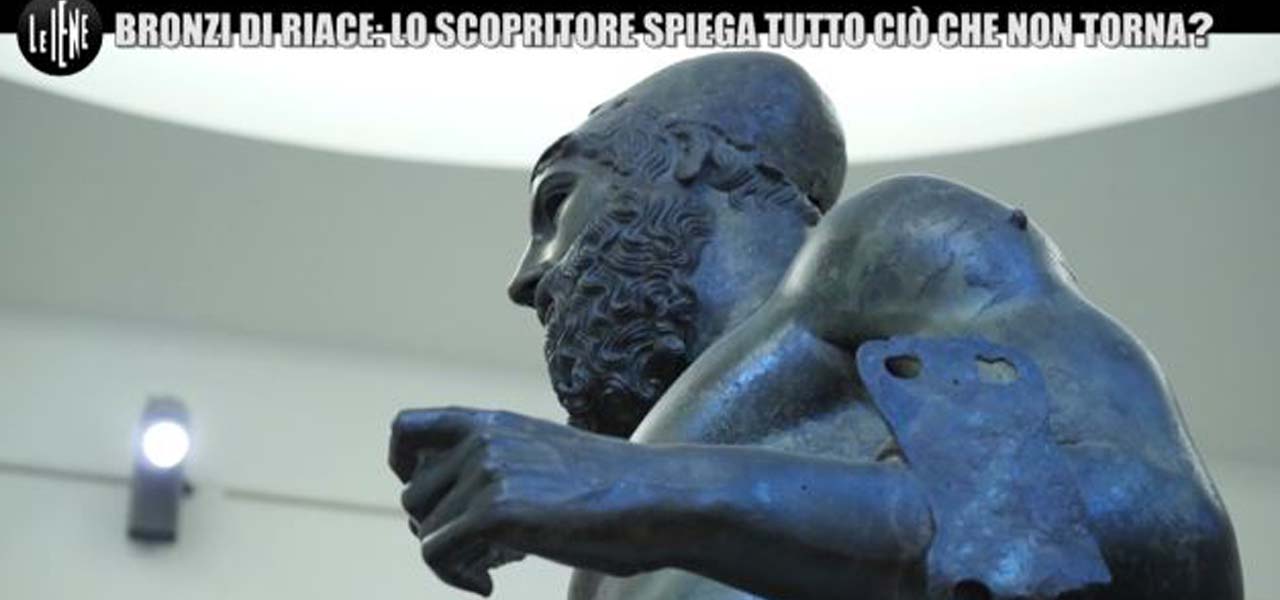 bronzi riace le iene video