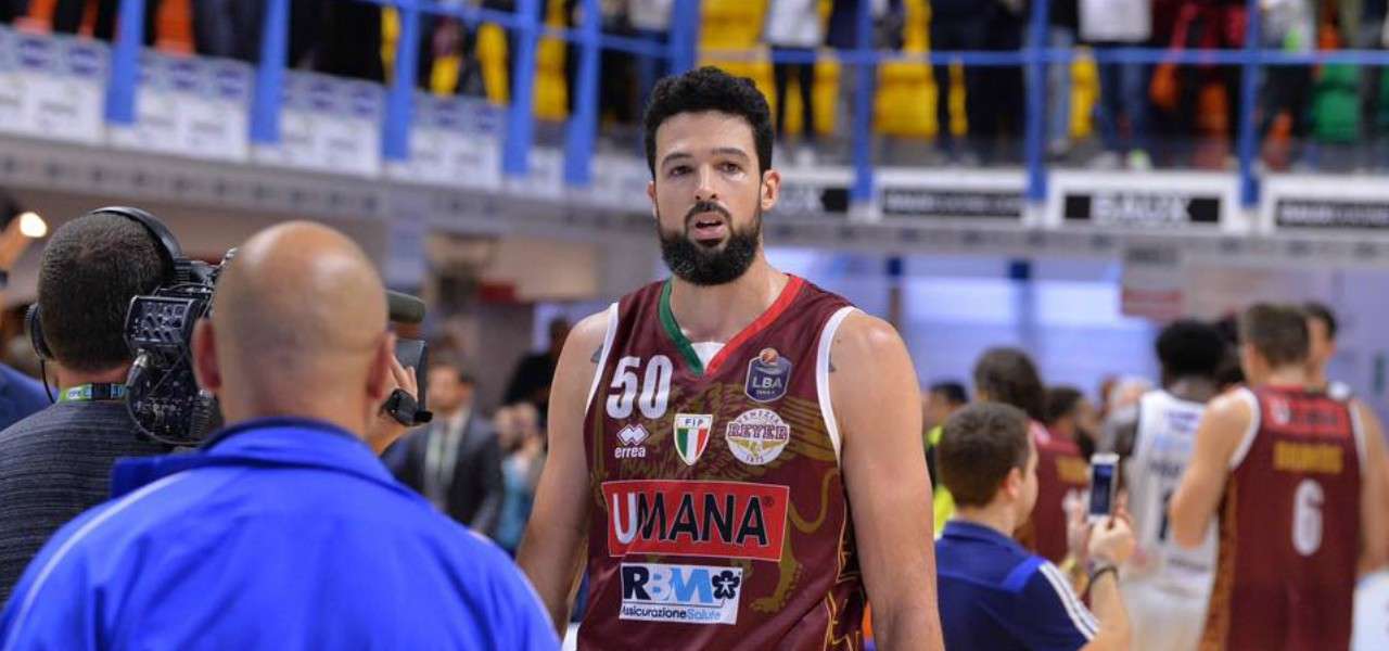 Mitchell Watt Venezia facebook 2019