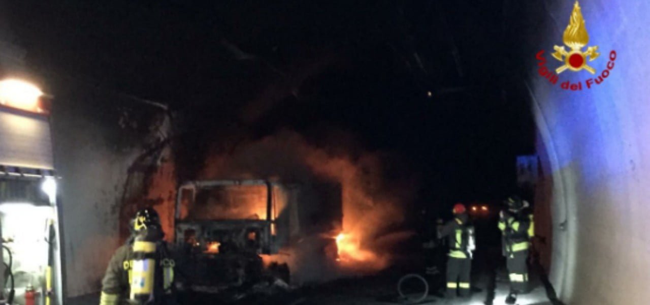 tir incendio galleria a10 2019 vigili del fuoco