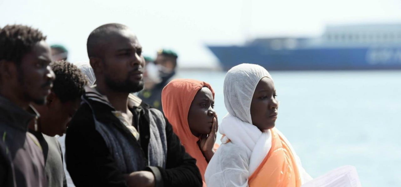 immigrazione migranti porto sbarco 1 lapresse1280