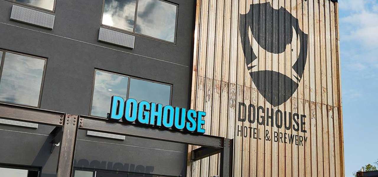 Doghouse Hotel negli USA