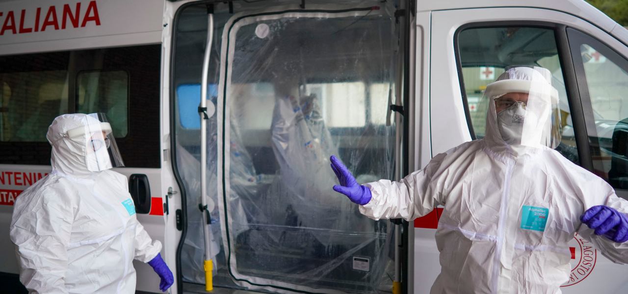 coronavirus ambulanza 2020 lapresse