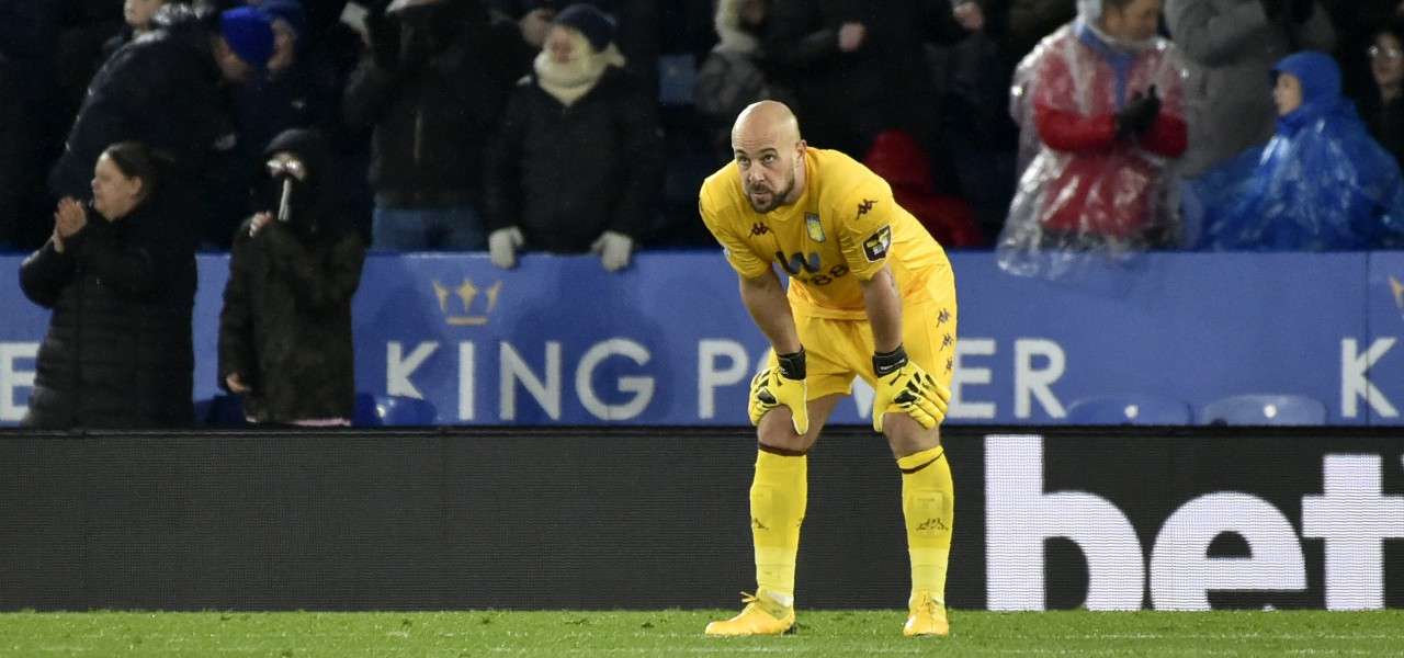 Pepe Reina Aston Villa giallo lapresse 2020