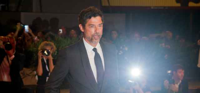 Alessandro Gassman red carpet lapresse 2020 640x300