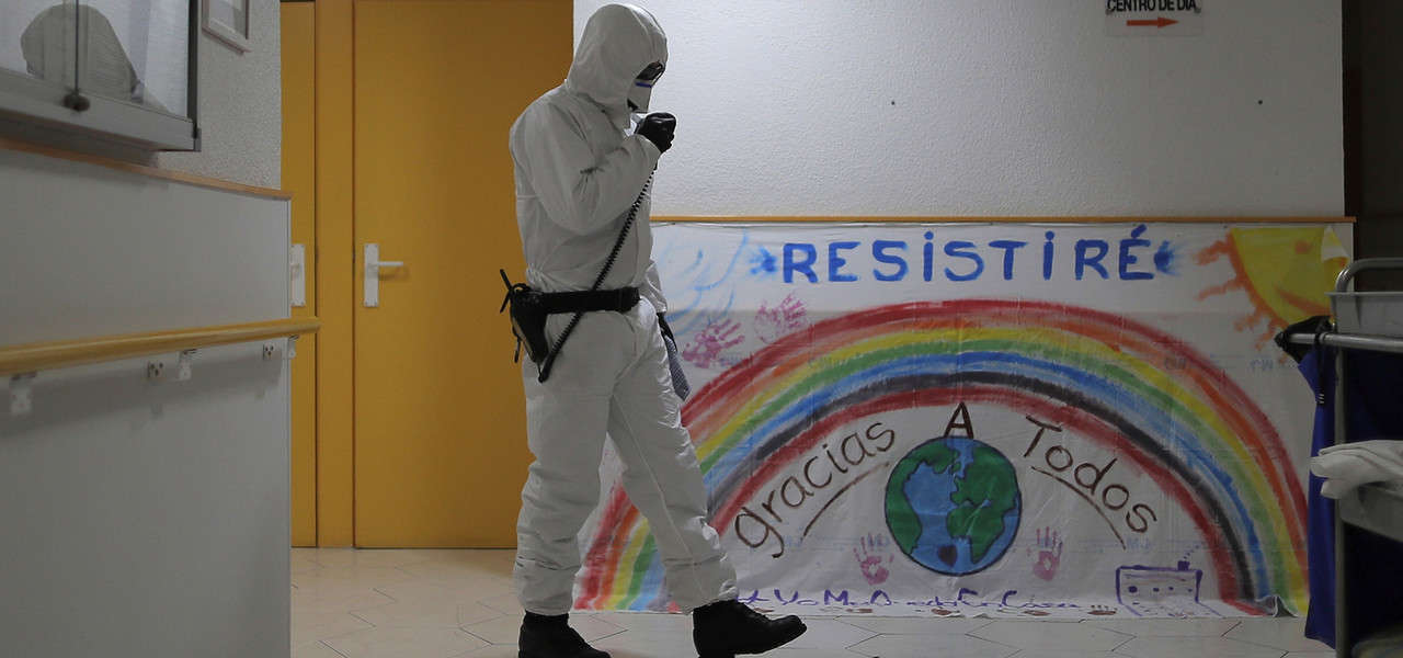 Spagna Coronavirus Arcobaleno Lapresse1280