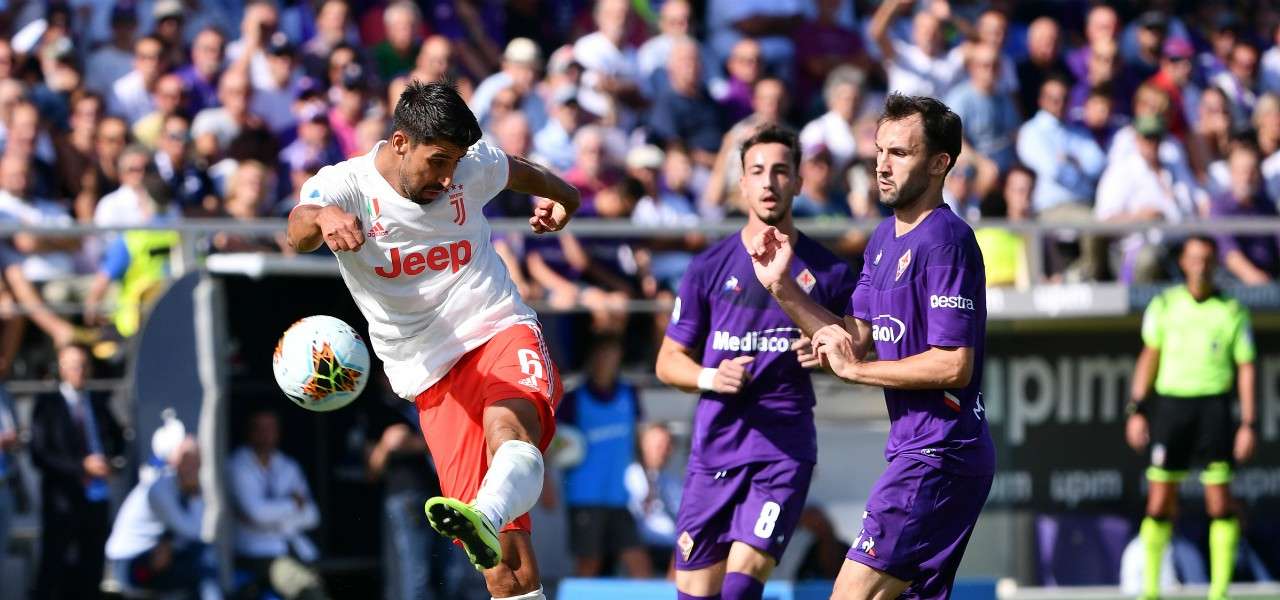 Khedira Badelj tiro Fiorentina Juventus lapresse 2020