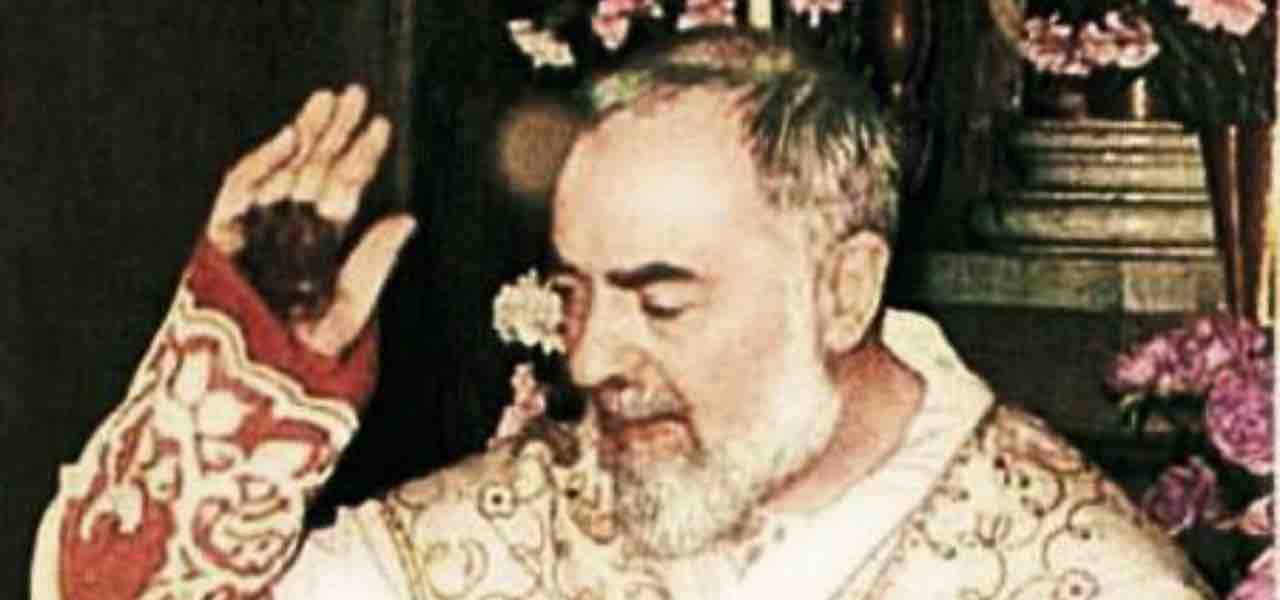 Padre Pio Di Pietralcina Francesco Forgione Dalle Stimmate Alla Beatificazione Vita Consacrata Al Signore