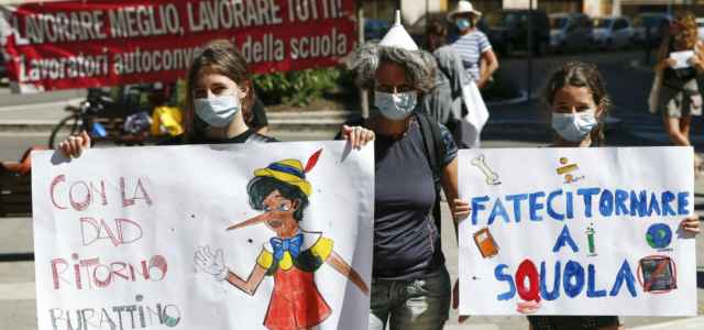 scuola studenti protesta 7 lapresse1280 640x300